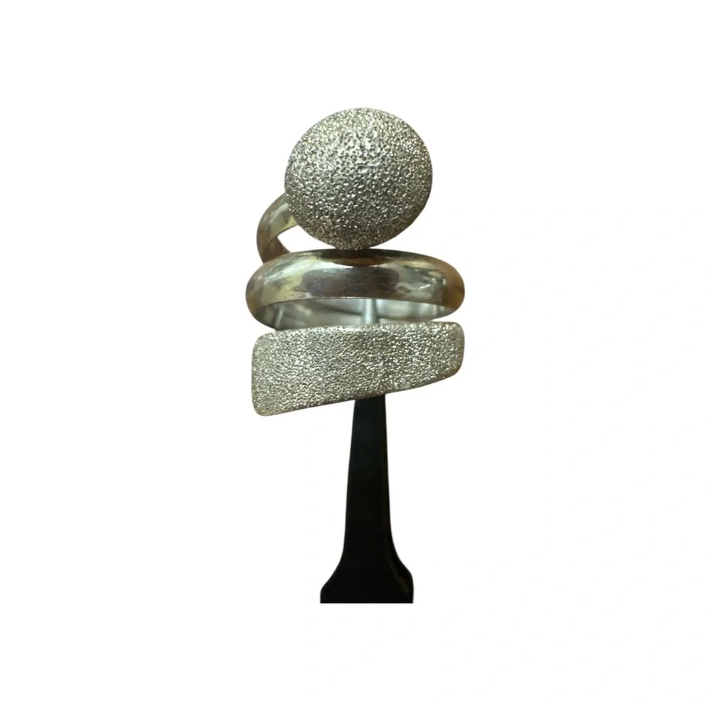 Elegant Gold tone Textured Wrap Ring